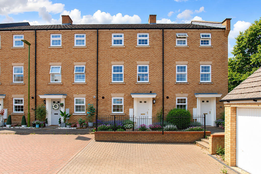 Main image of property: Harrier Close, Hemel Hempstead