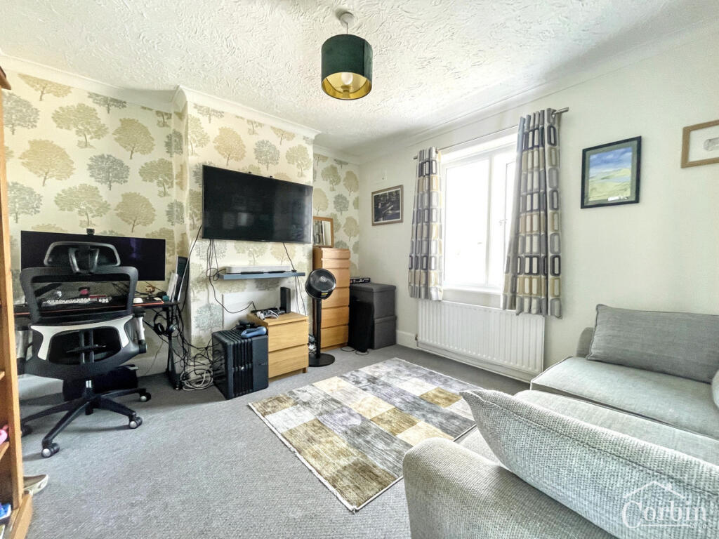 Redhill Drive, Bournemouth, BH10 6 photo 4