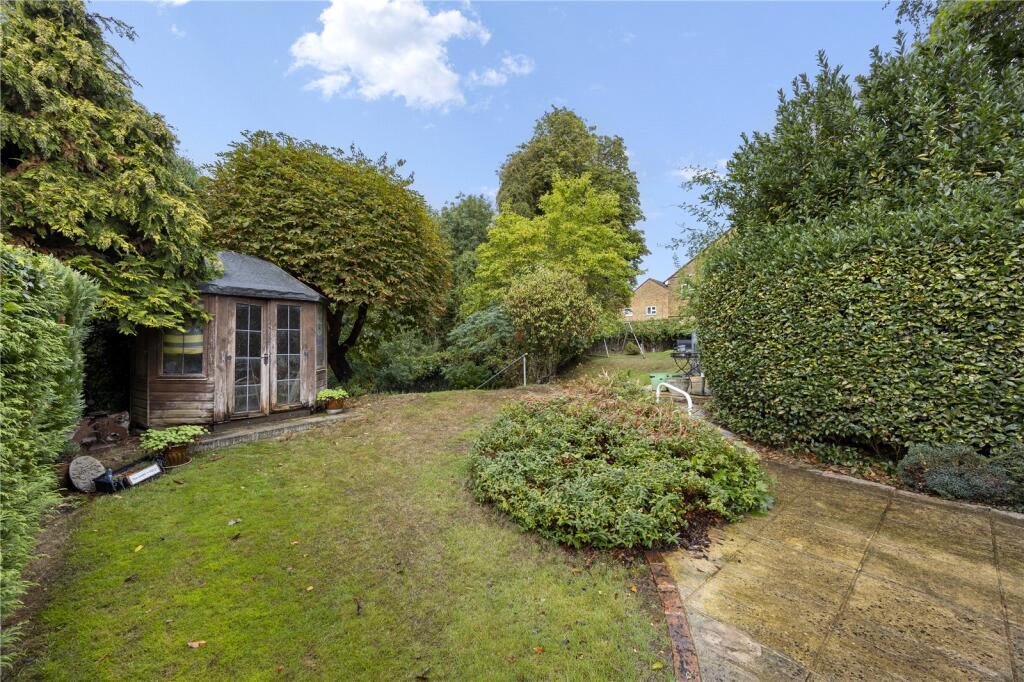 Lovett Road, Harefield, Uxbridge, UB9 photo 4