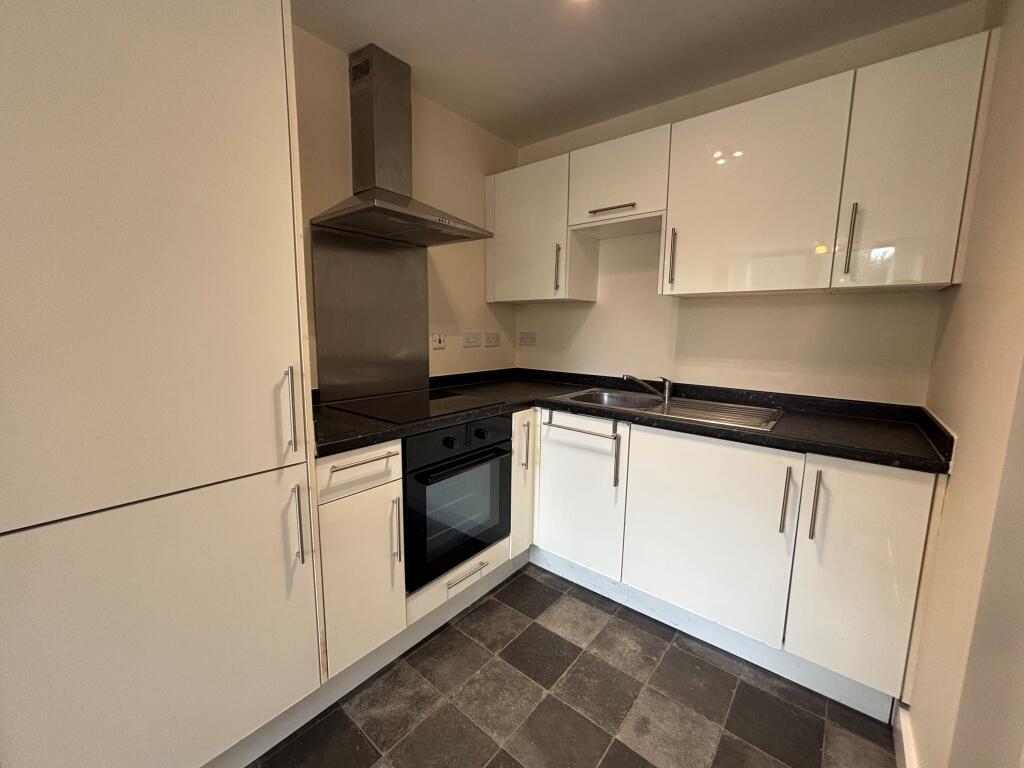Apartment in Stockport, Heaviley, Shaw Heath - More