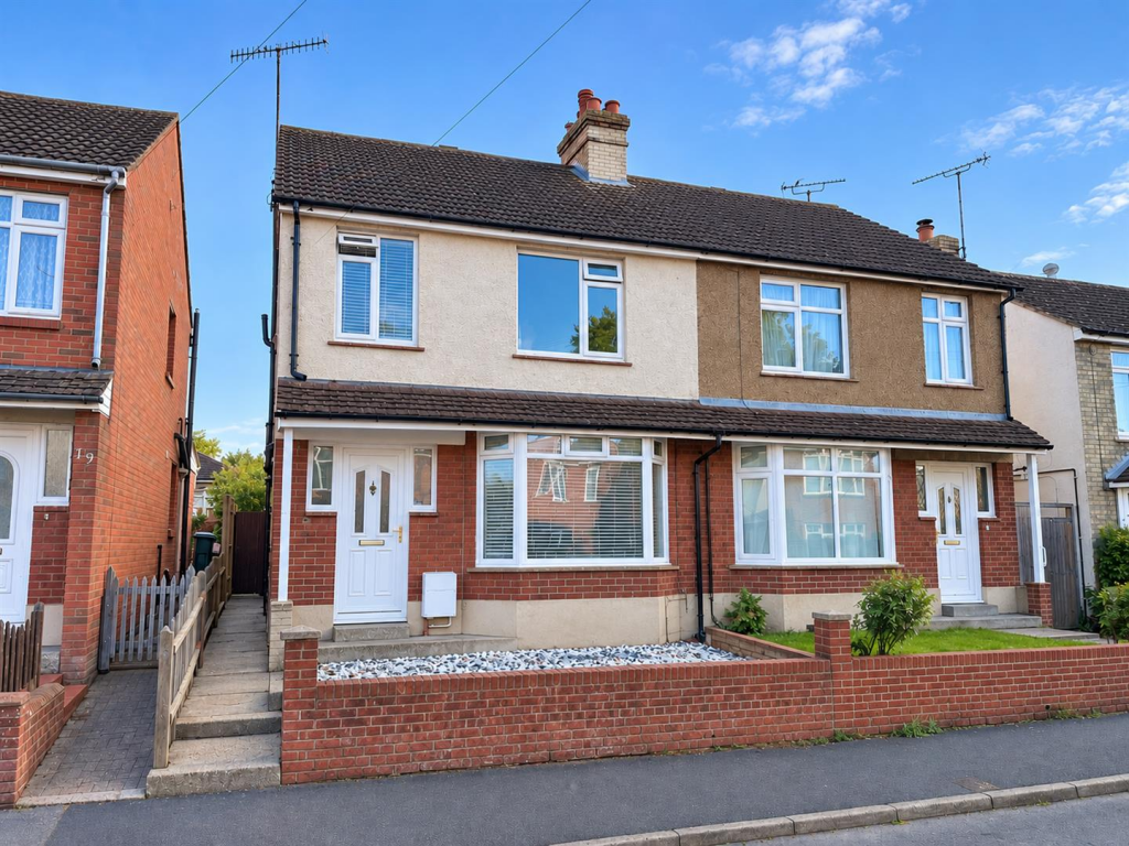 House in Ashford, Willesborough