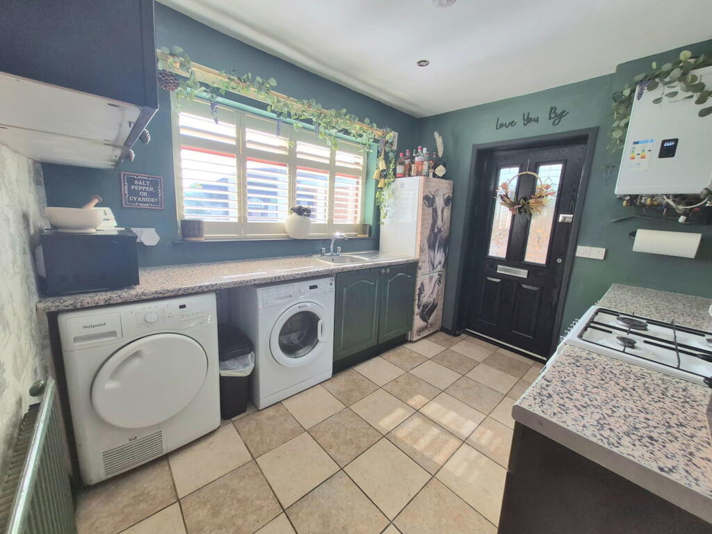 House in West Lancashire, Skelmersdale - More