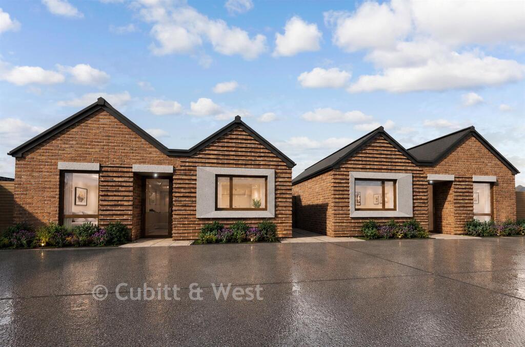 House in Sutton - More