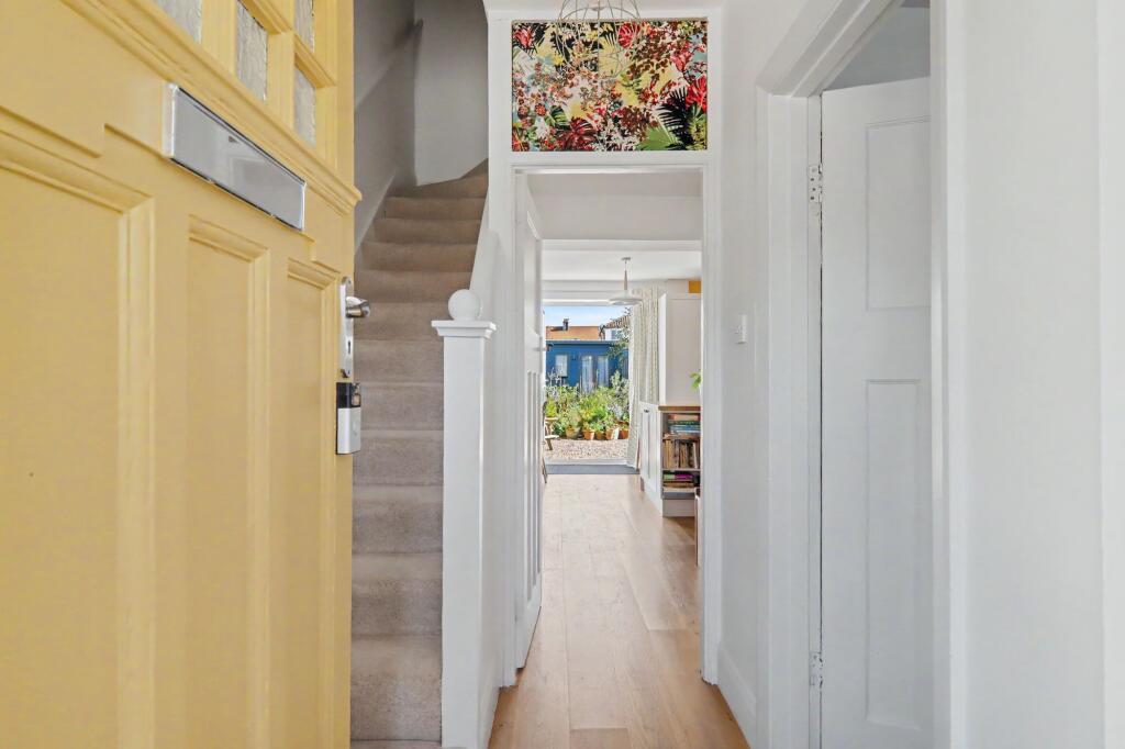 House in Brighton - View 2