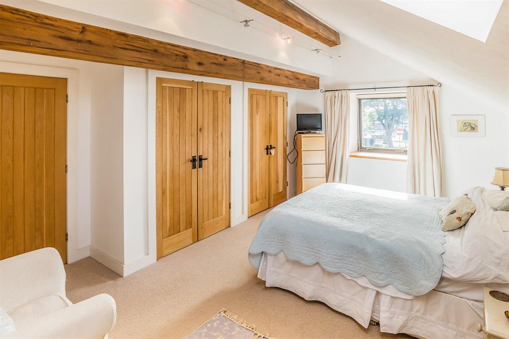 House in Kirklees, West Yorkshire - More
