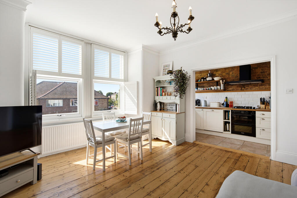 Apartment in London - More