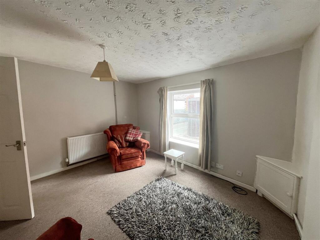 Apartment in Stockport - View 3