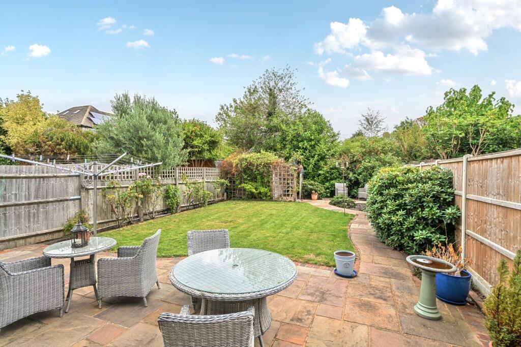 House in Bromley - View 3