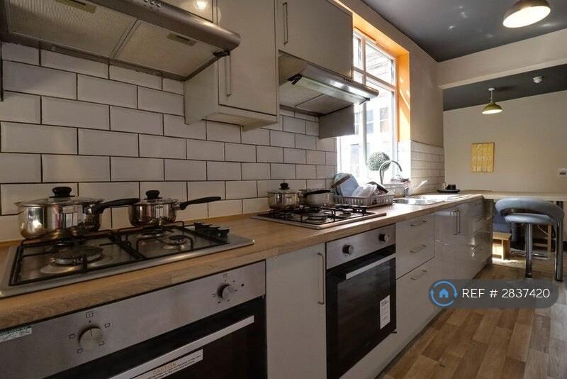 1 bedroom house share for rent