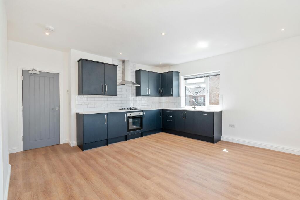Corrie Road 1 - Flat Ph18.jpg