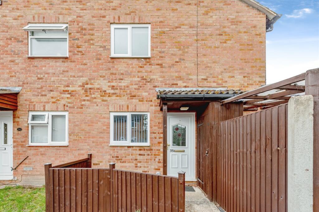House in Crawley, Broadfield - View 2
