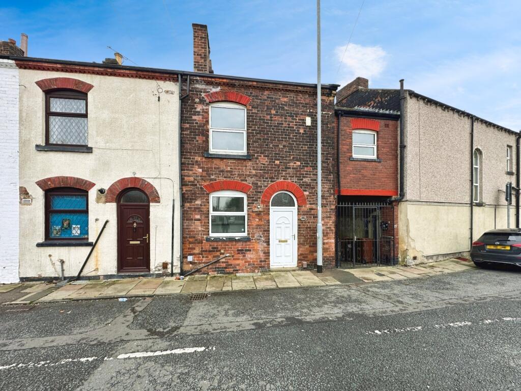 Main image of property: Gillroyd Terrace, Morley, Leeds, West Yorkshire, LS27