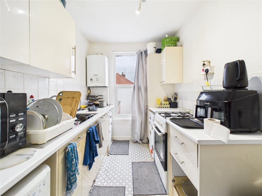 Apartment in Bristol, Brislington - View 5