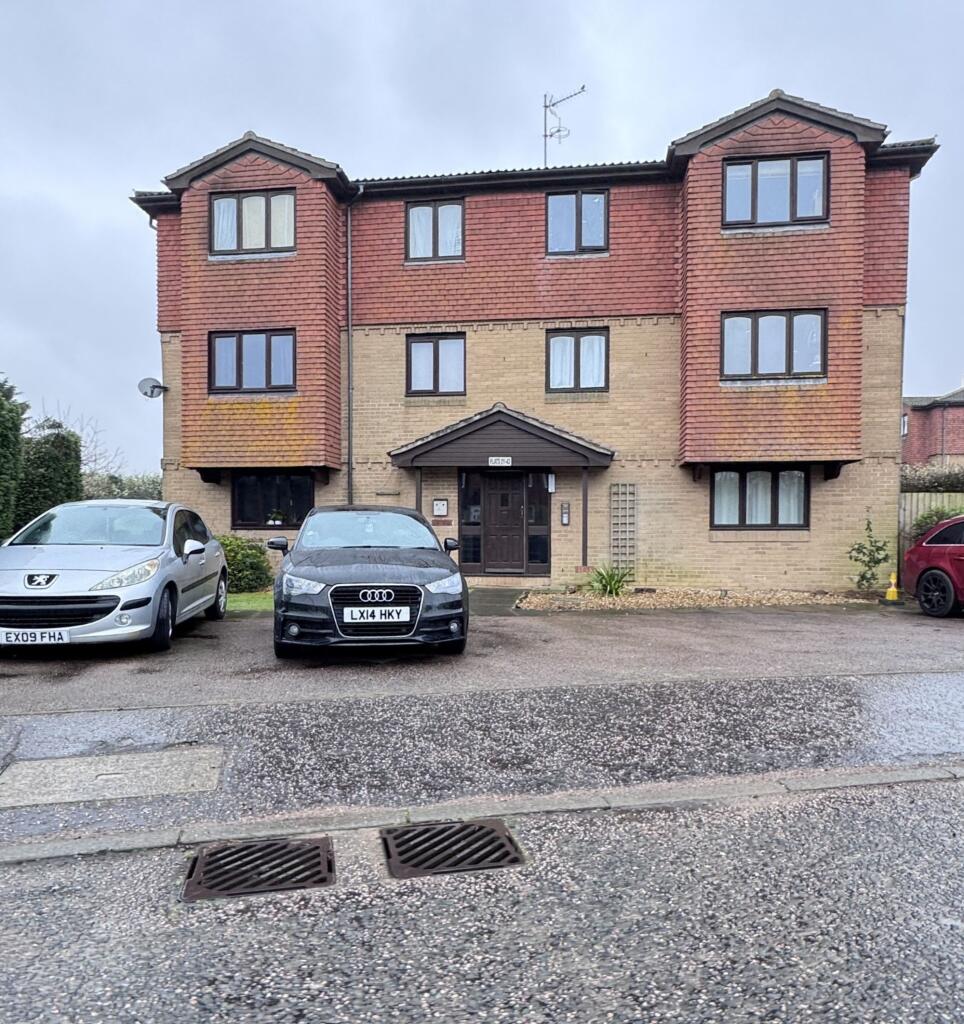 Main image of property: Hunting Gate, Colchester, CO1