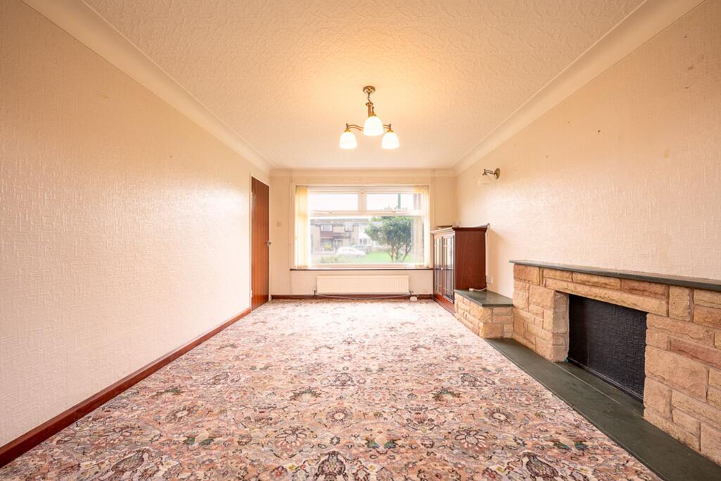School Lane, Chapel House, WN8 photo 4