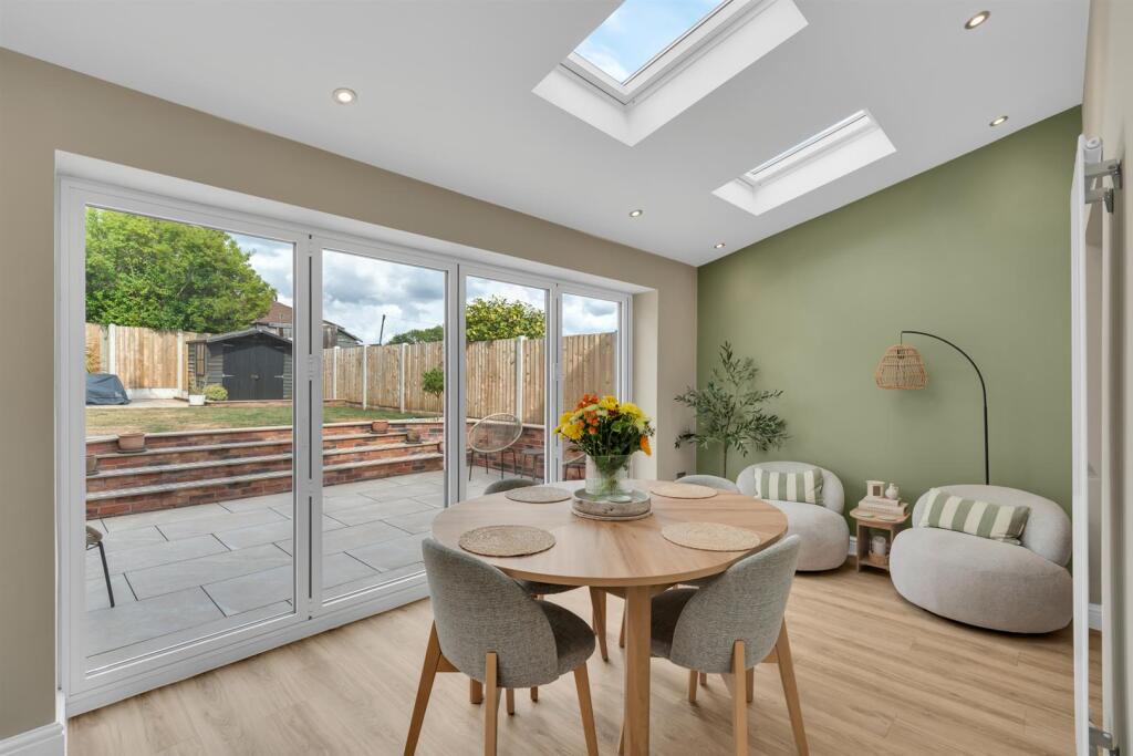 House in Cwmbrân, West Pontnewydd, Upper Cwmbran - More