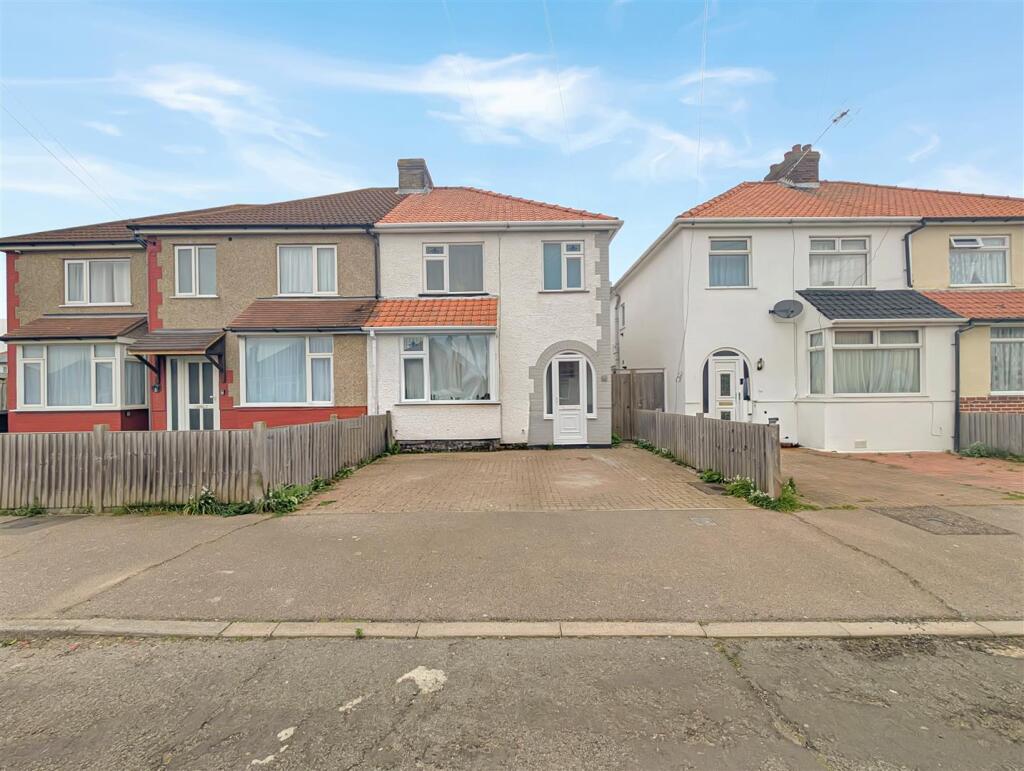 Main image of property: Melbourne Road, Clacton-On-Sea