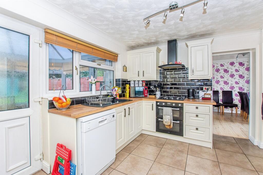House in King's Lynn and West Norfolk, Walsoken - View 2