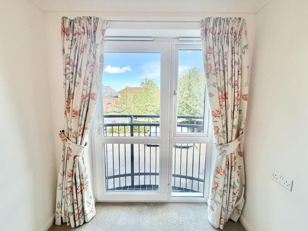 Apartment in Dorchester - View 5