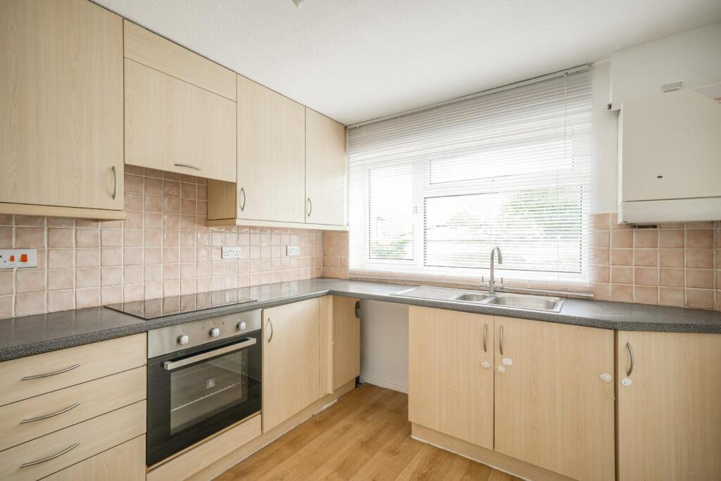 House in Luton - View 5