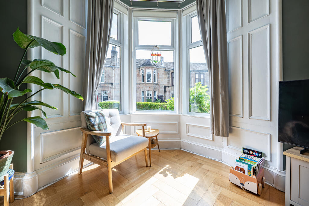 House in Glasgow, South Lanarkshire - More