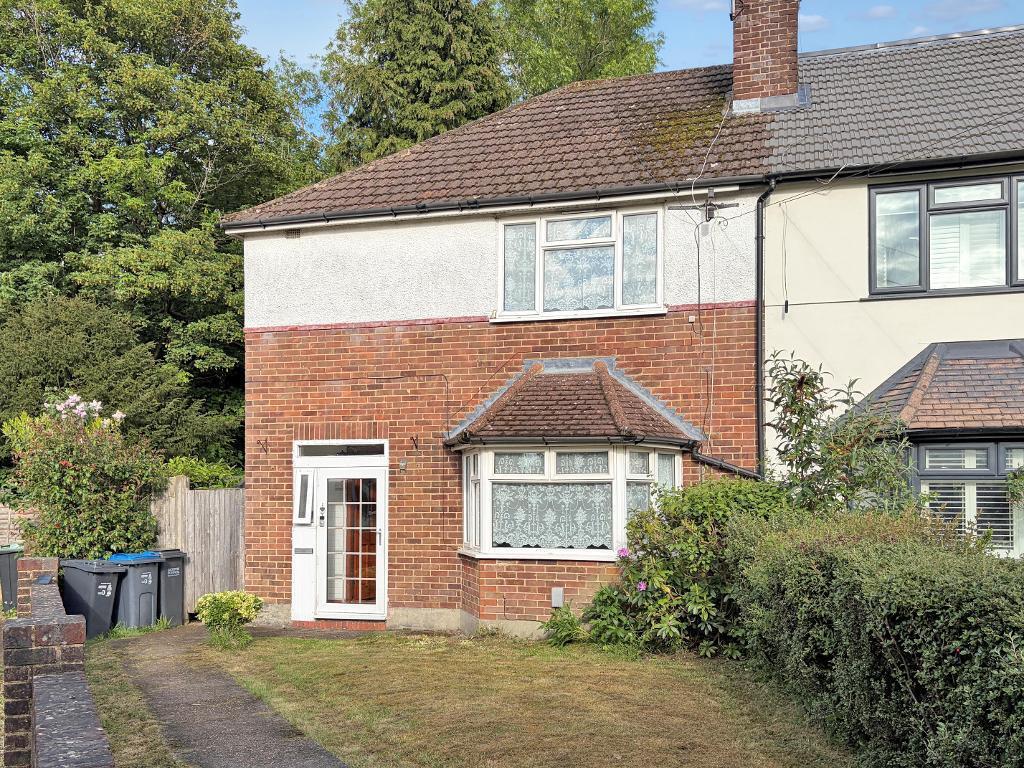 Main image of property: Harewood Gardens, South Croydon, CR2 9BU