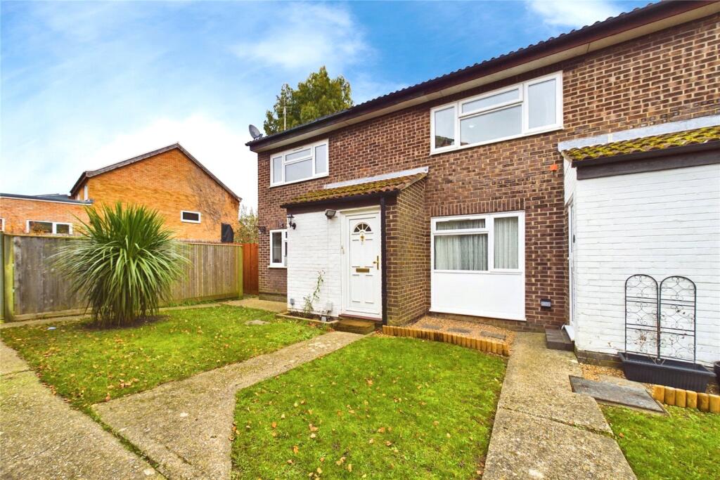 Main image of property: Narromine Drive, Calcot, Reading, Berkshire, RG31