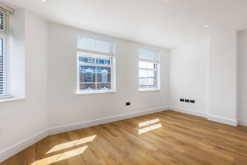 Apartment in Tonbridge - View 4