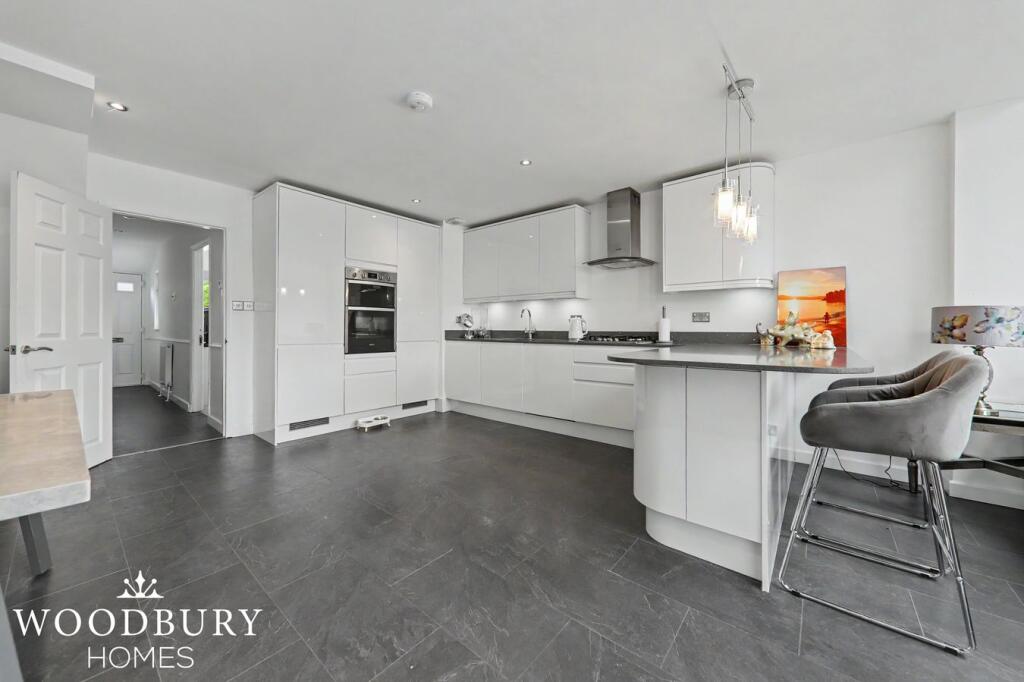 House in Ilford - More