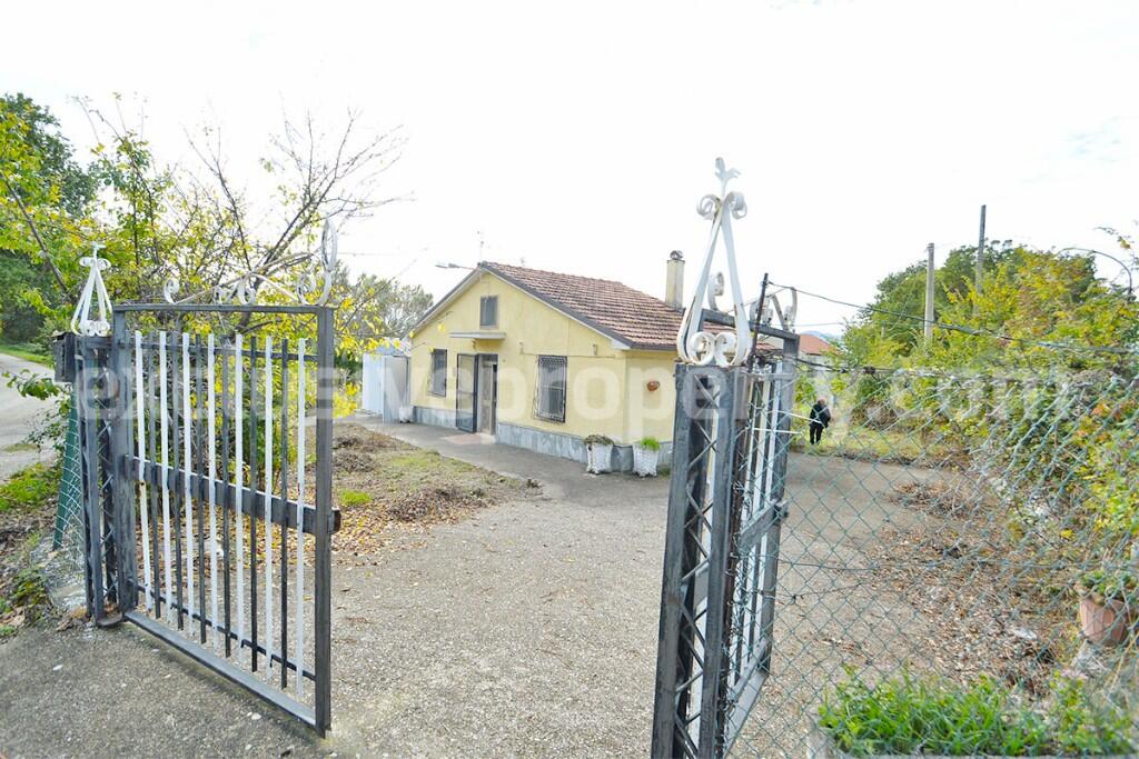 Main image of property: Schiavi di Abruzzo, Chieti, Abruzzo