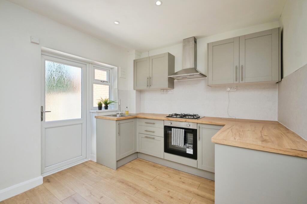 Broadfield Walk, BIRMINGHAM, West Midlands, B16 photo 5