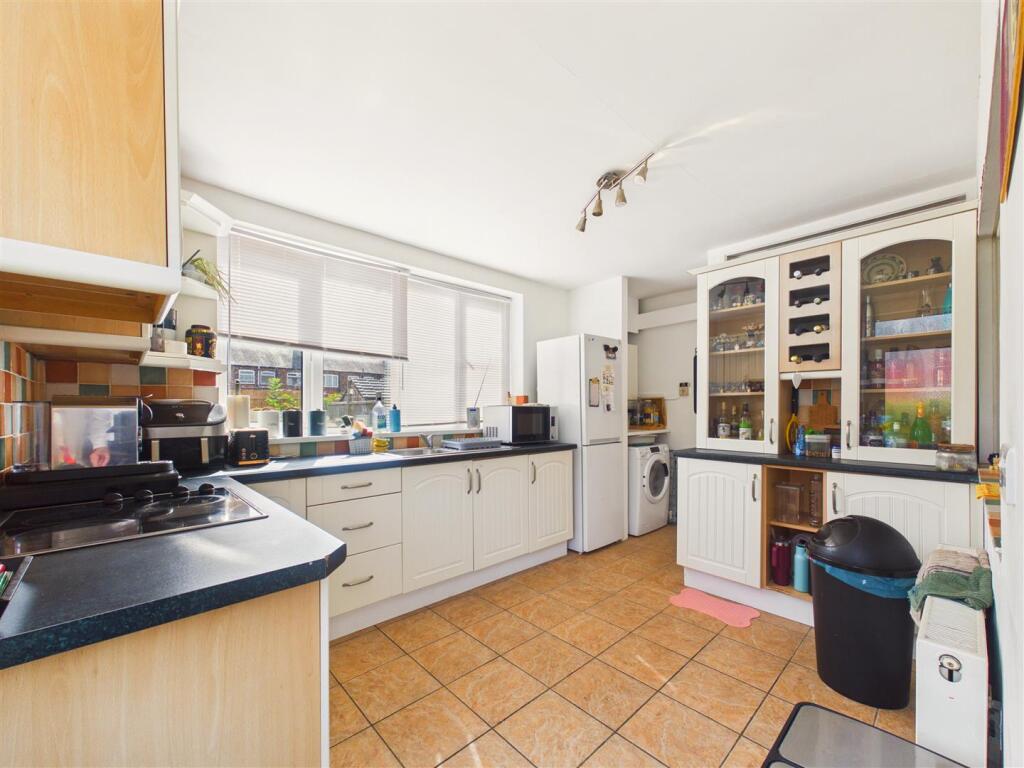 House in Hull, Kingston upon Hull - View 5
