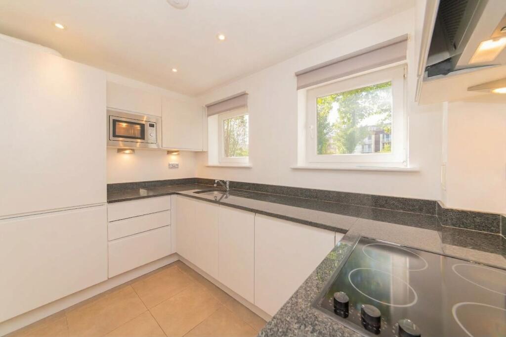 Apartment in London - View 3