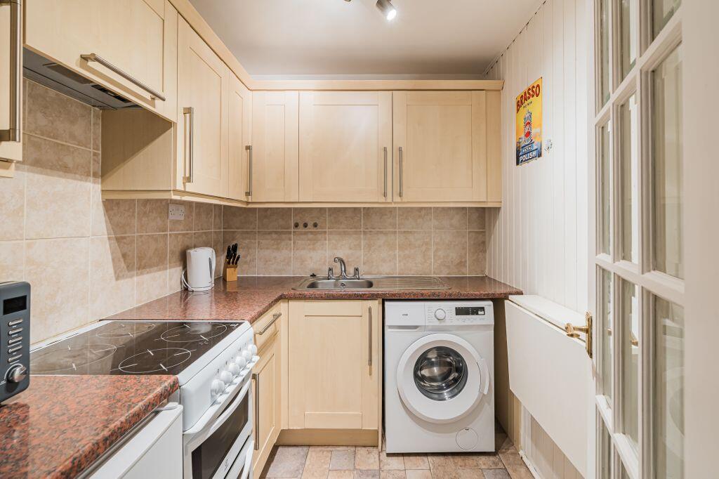 Apartment in Edinburgh - View 4