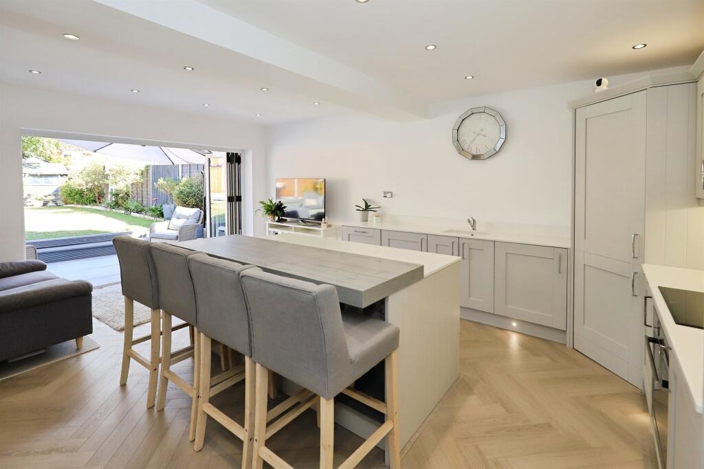 House in Wolverhampton, Old Heath - View 4