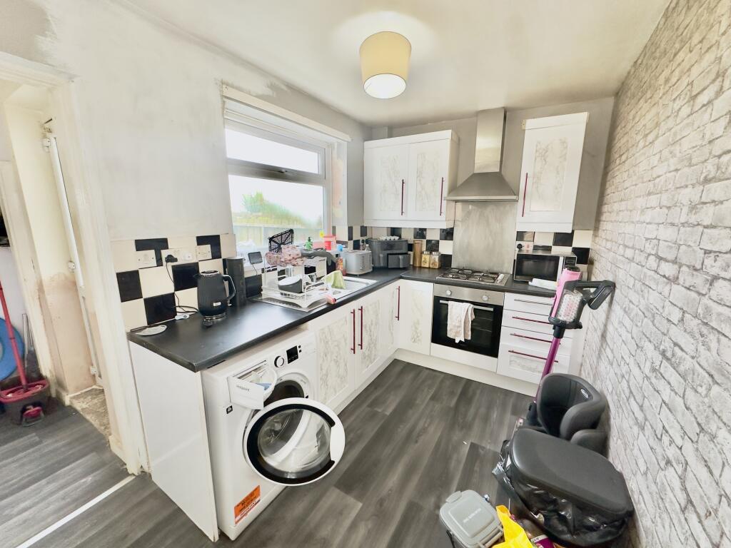 South Crescent, Peterlee photo 4