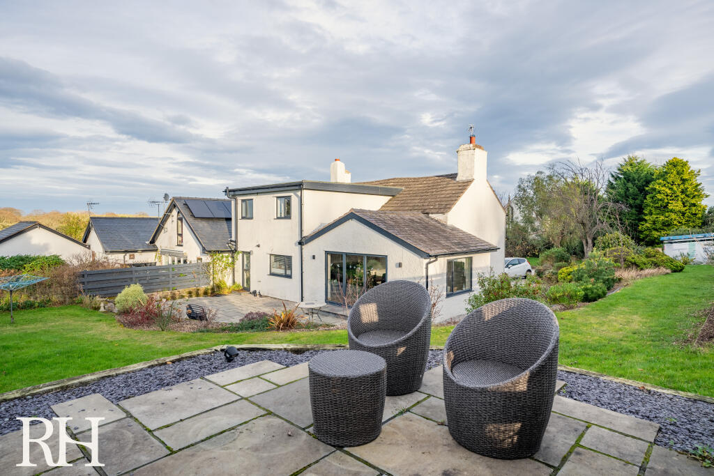 Main image of property: LL22 9RF