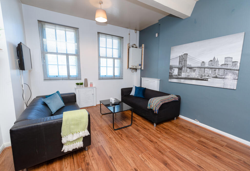 Main image of property: 263 Mansfield Road, Nottingham, NG1 3FT