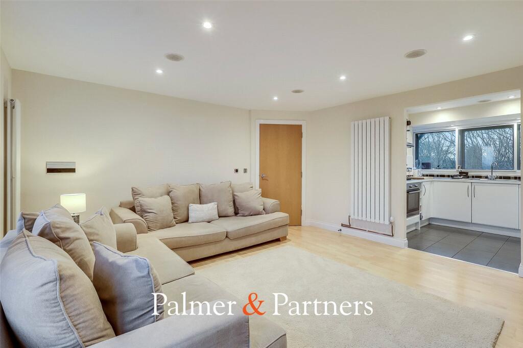 Apartment in Chelmsford, Moulsham - View 2