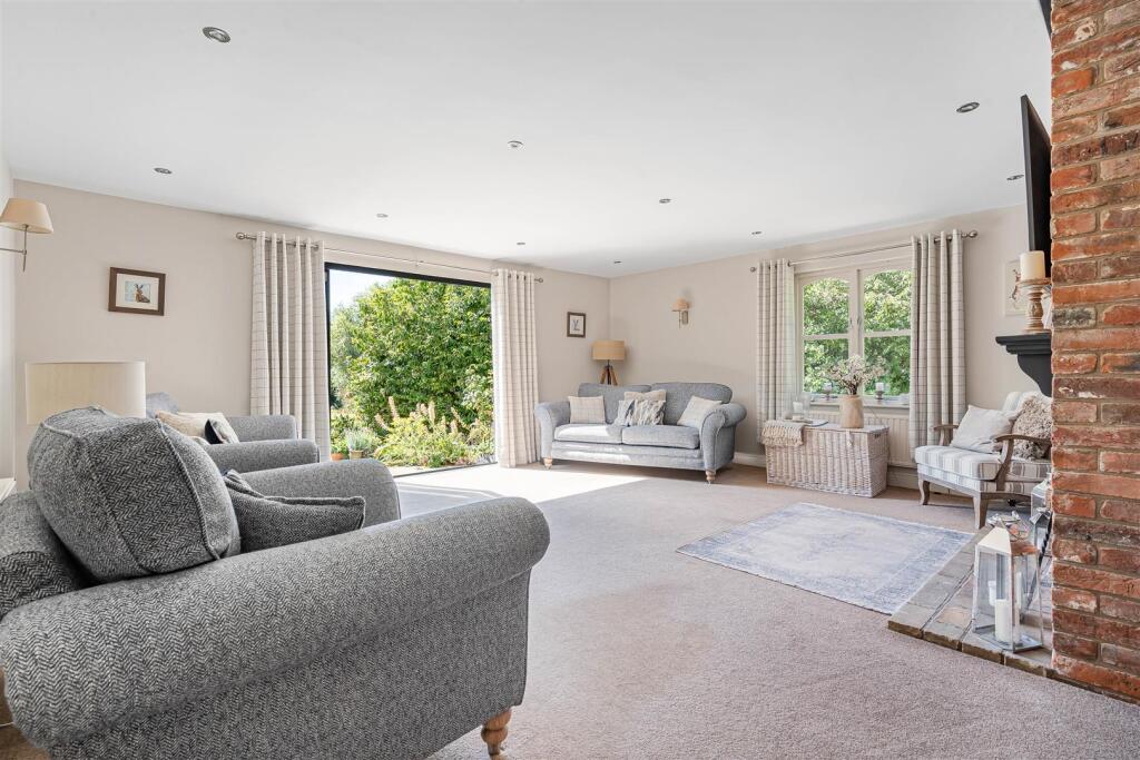 House in West Suffolk, Kedington - More