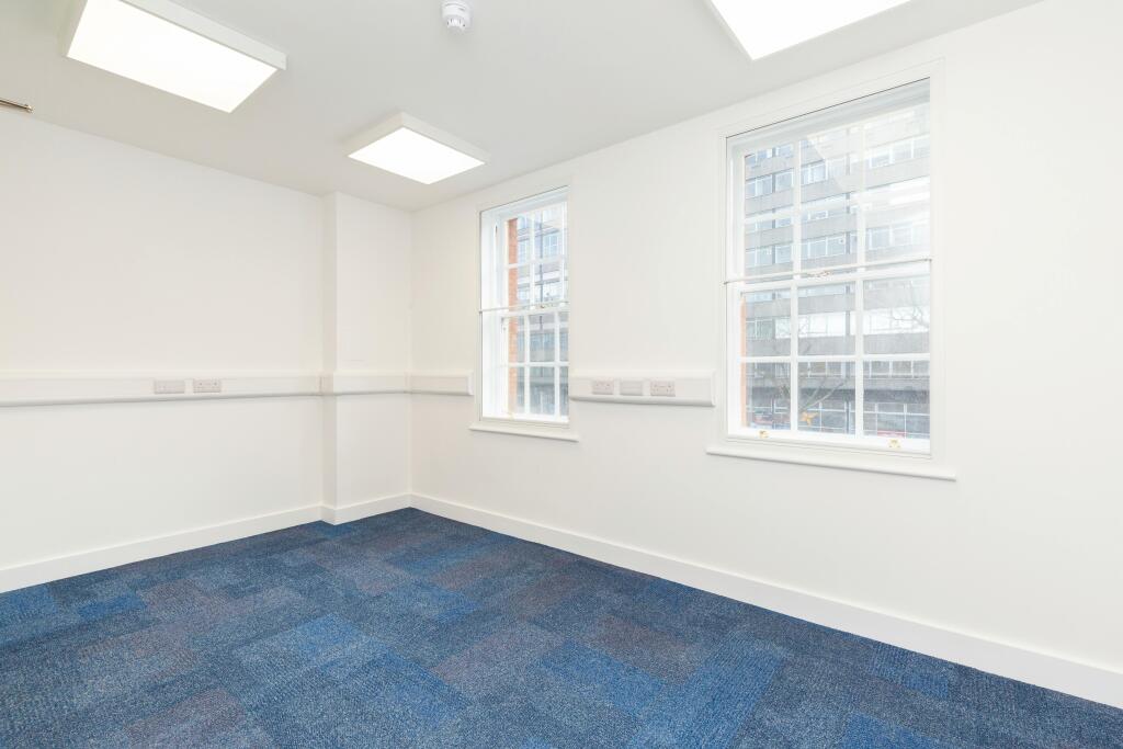 303A Whitechapel Road 3.jpg