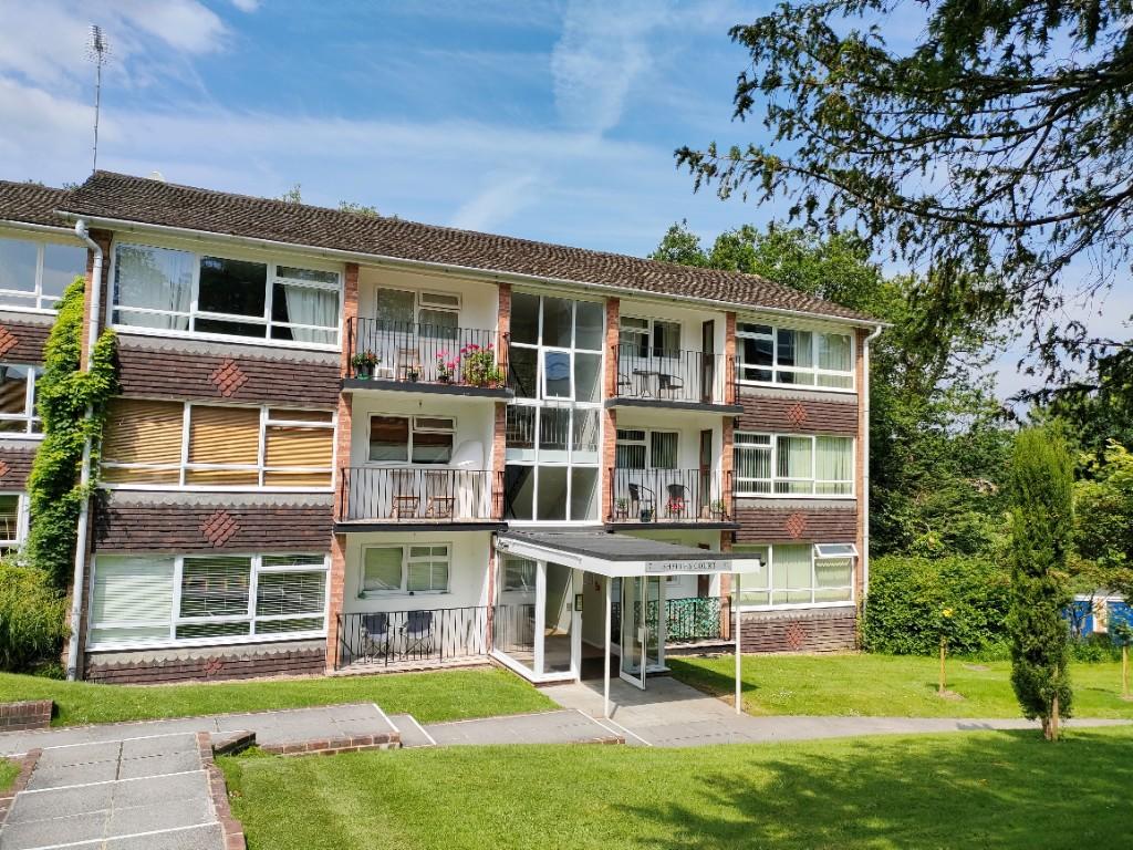Main image of property: Paddockhall Road, Haywards Heath, West Sussex, RH16
