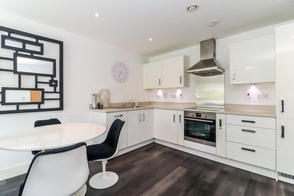 Apartment in Dacorum, Nash Mills - View 6