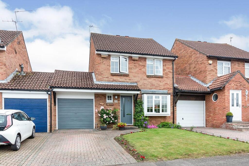 Main image of property: Van Dyck Close, Basingstoke, Hampshire, RG21