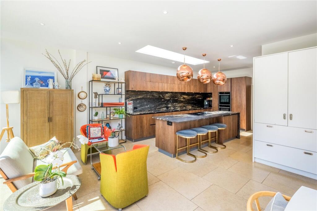 House in Brighton - View 4