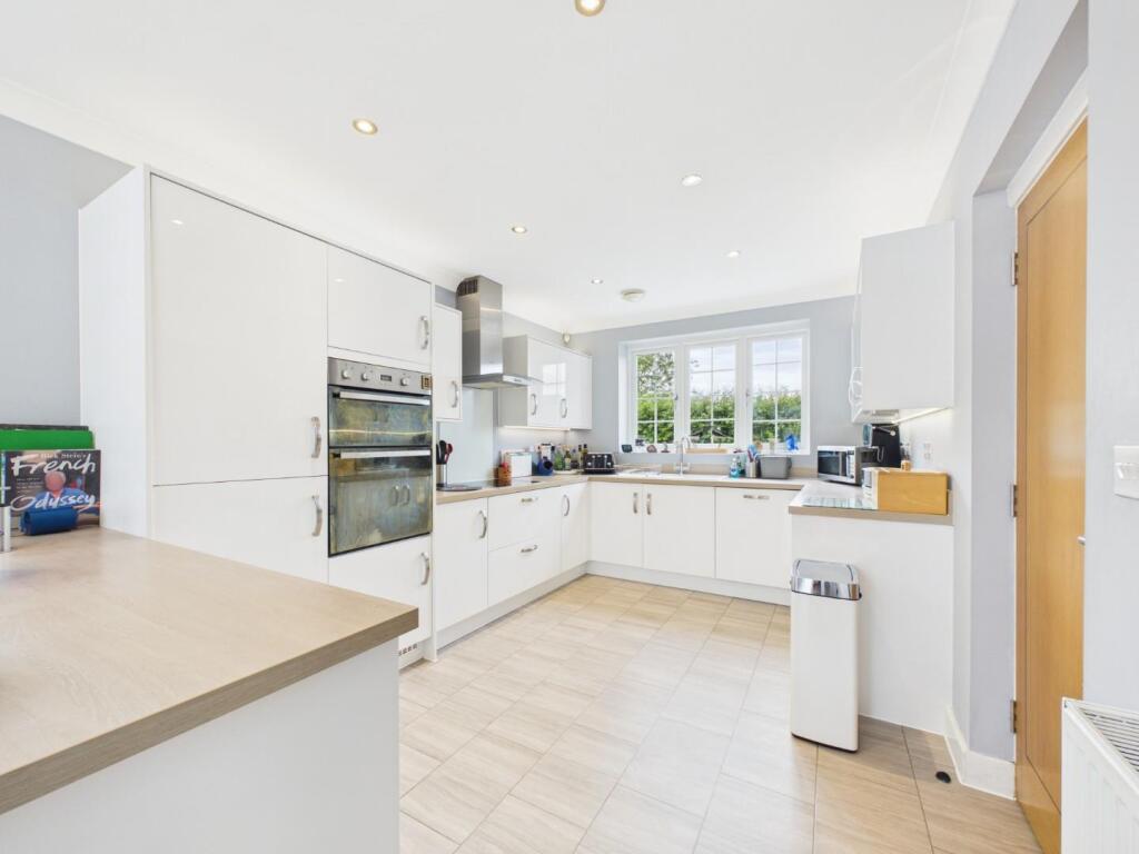 House in Thornbury, Upper Morton - View 3