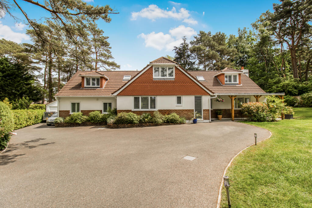 Ashley Drive North, Ashley Heath, Ringwood, Dorset, BH24 photo 2