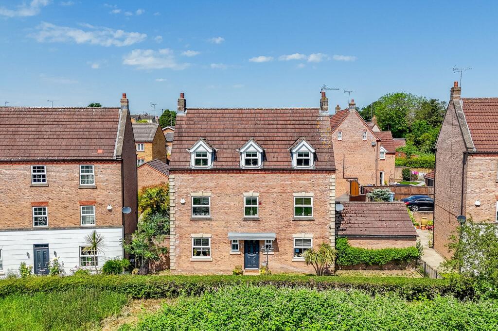 Main image of property: Windermere Close, Mansfield Woodhouse, NG19