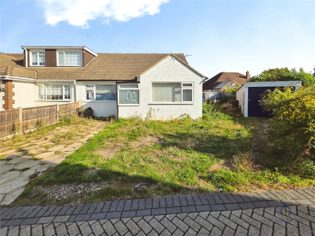 2-bed bungalow on Marstan Close, Upchurch, Sittingbourne, Kent, ME9, £320,000