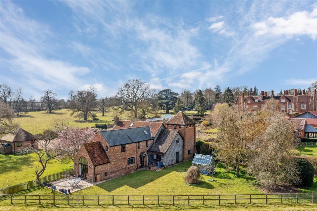 Main image of property: Pound Lane, North Crawley, Newport Pagnell